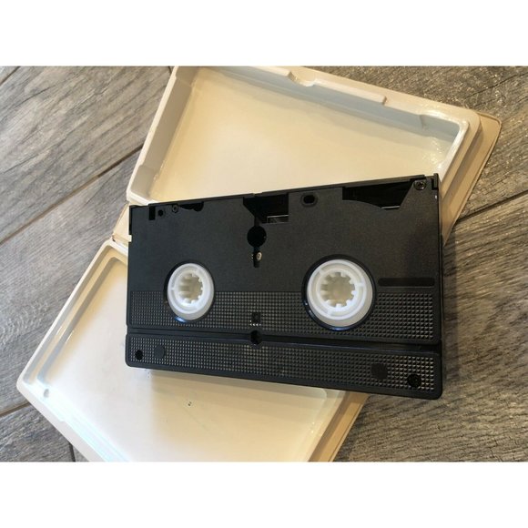 Lot of‎ 4 Disney Black Diamond Edition Classic VHS Clamshell Aladdin Fox Hound - Picture 9 of 12